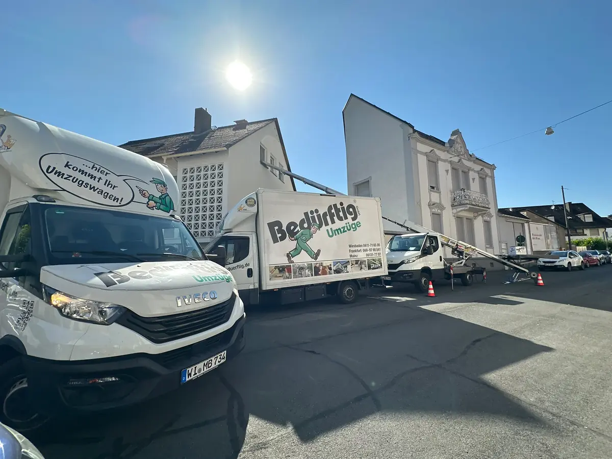 Fuhrpark und Umzugstechnik von Bedürftig Umzüge